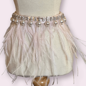 Feathers, Diamonds, & Pearls Glam Collar (Sie: 10'')